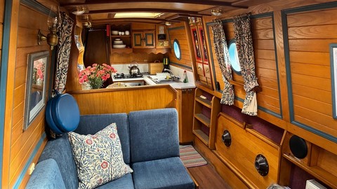 Shared narrow boat Arthur