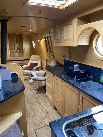 Shared narrow boat Oakmere 12