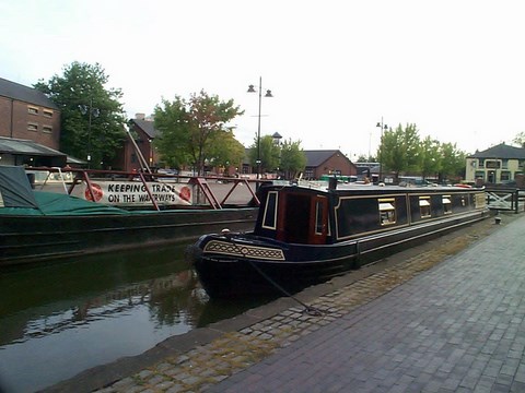 Shared narrow boat Meridian