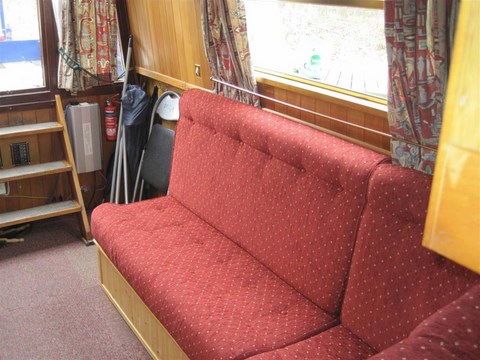 Shared narrow boat Omega
