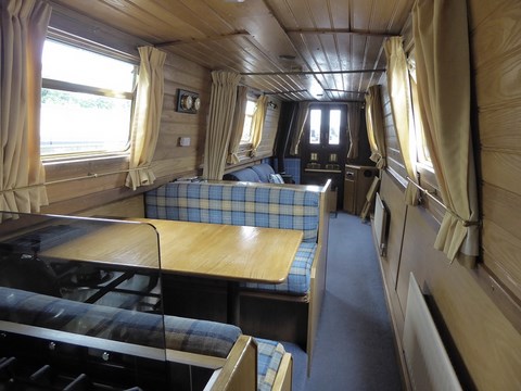 Shared narrow boat Meridian