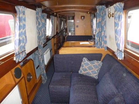 Shared narrow boat Black Watch