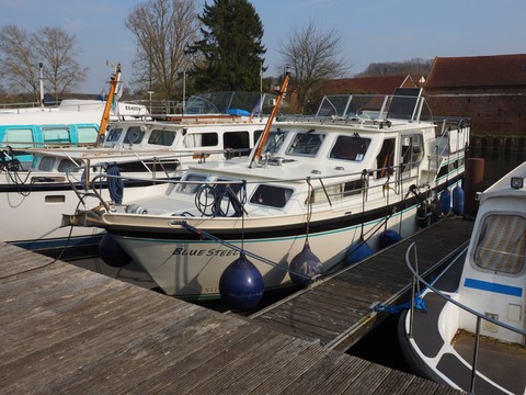 Shared steel cruiser based Blue Steel based in France