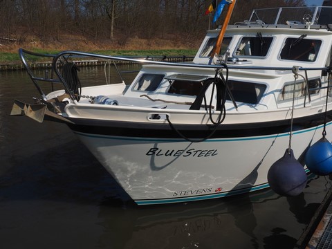 Shared steel cruiser based Blue Steel based in France