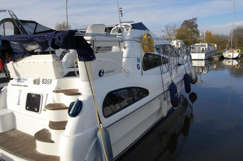 Shared cruiser Ranworth Breeze on the Norfolk Broads