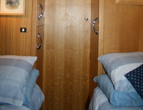 Shared narrow boat Little Dawn