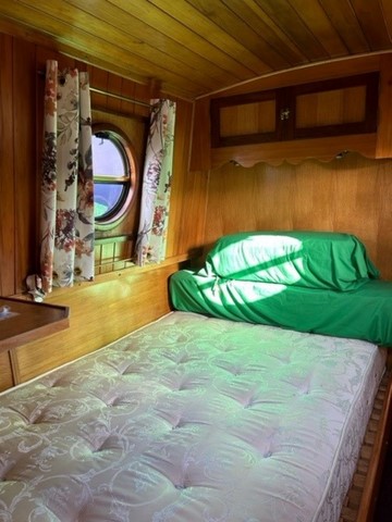 Shared narrow boat Sandpiper