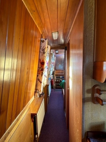 Shared narrow boat Sandpiper