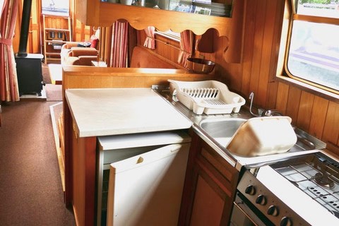 Shared narrow boat Sapphire Cut