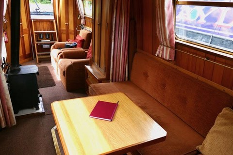 Shared narrow boat Sapphire Cut