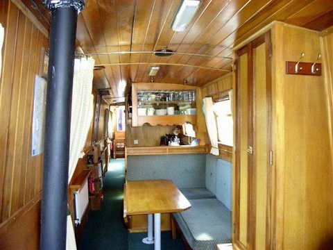 Shared narrow boat Spring Dew