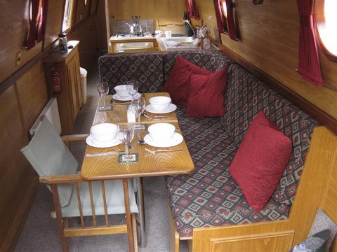 Shared narrow boat Brunel