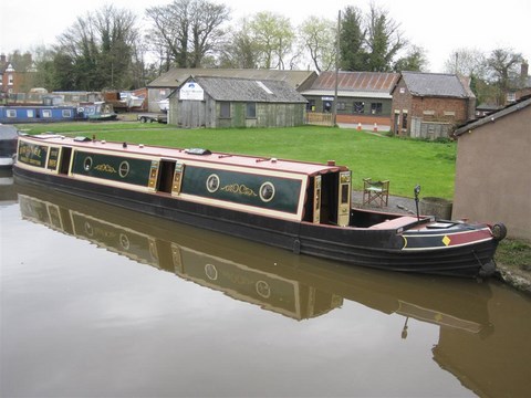 Shared narrow boat Brunel