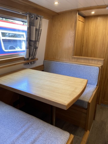 Shared narrow boat Silken Mist