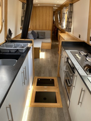 Shared narrow boat Silken Mist