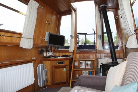 Shared narrow boat Scherzo