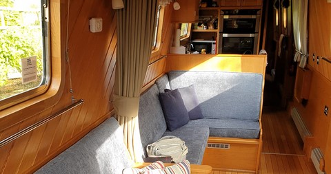 Shared narrow boat Solace