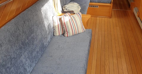 Shared narrow boat Solace