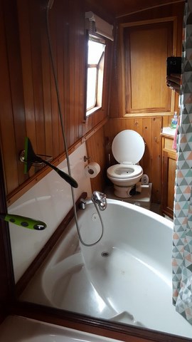 Shared narrow boat