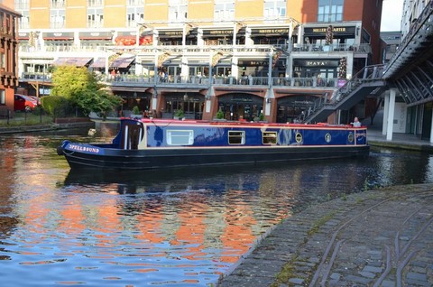 Shared narrow boat Spellbound