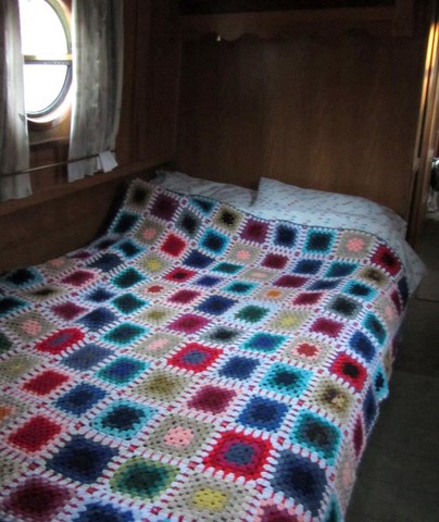 Shared narrow boat Spellbound