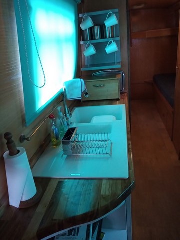 Shared narrow boat Maximus