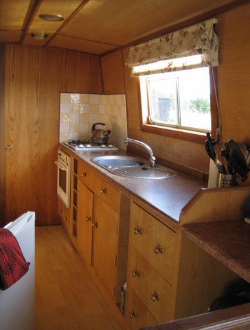 Shared narrow boat Venture