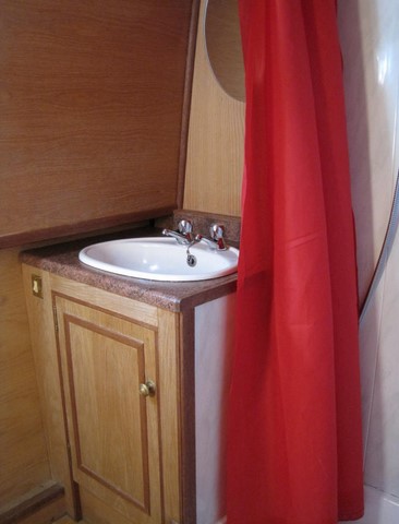 Shared narrow boat Venture