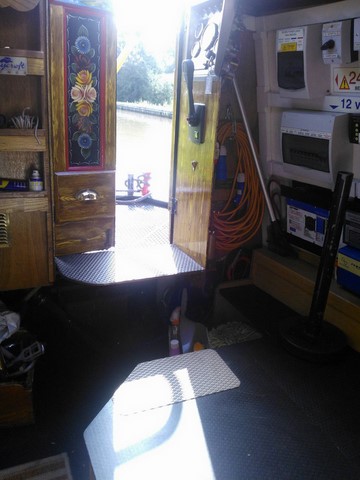 Shared narrow boat Zidon 2
